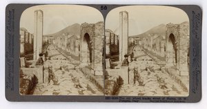 Vecchie tracce di ruote sulla Via Stabiana, Pompei, dalla Underwood Travel Library, 1895 da Italian Photographer
